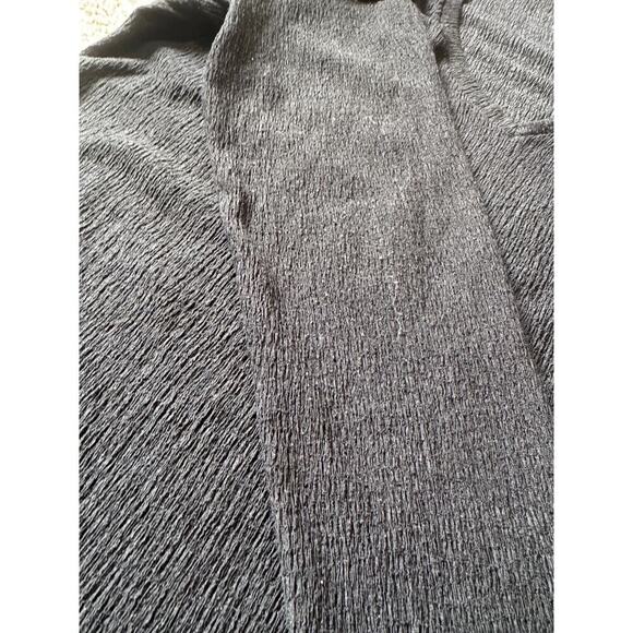 ANTHROPOLOGIE Crinkle Crepe Top, V-neck; long sleeve, stretchy Black, size LG - Picture 7 of 10